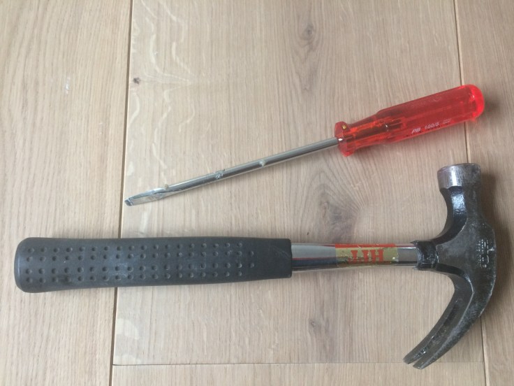 hamer-and-screwdriver